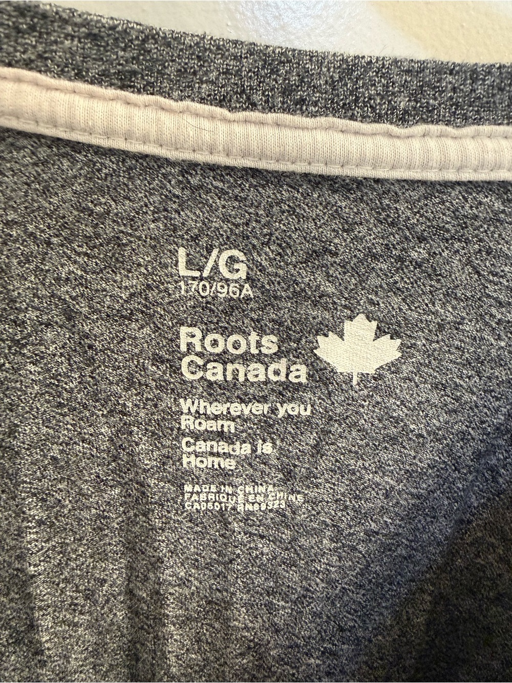 Roots women’s Grey Tee with Green Canada Beaver Logo - Picture 6 of 11